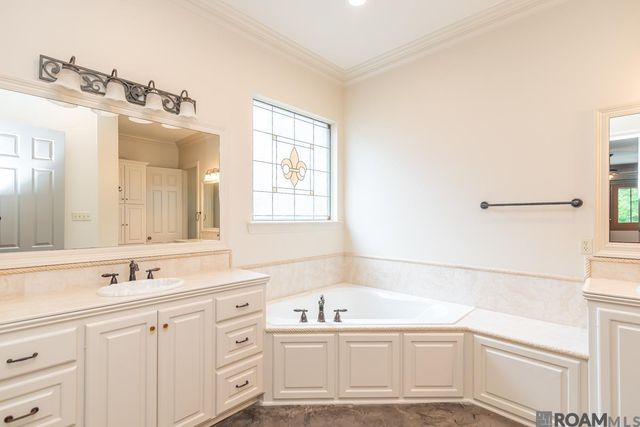 11845 Villa Creek, Baton Rouge, LA 70810