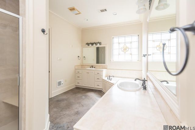 11845 Villa Creek, Baton Rouge, LA 70810