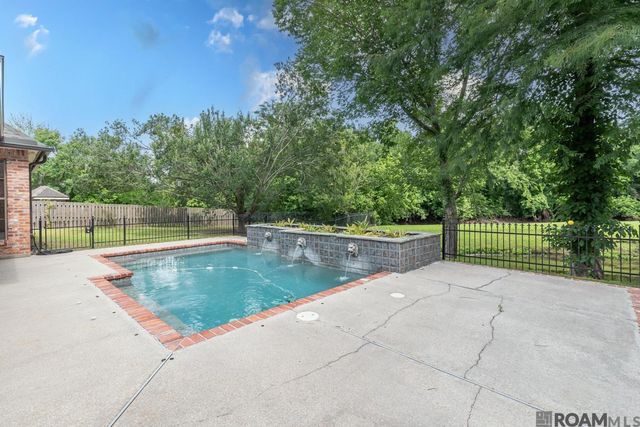 11845 Villa Creek, Baton Rouge, LA 70810