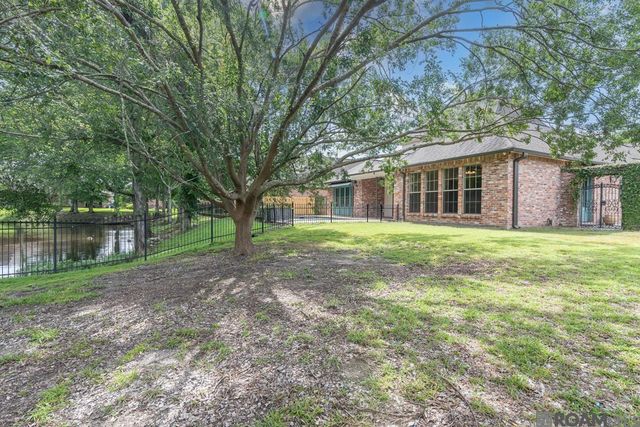 11845 Villa Creek, Baton Rouge, LA 70810