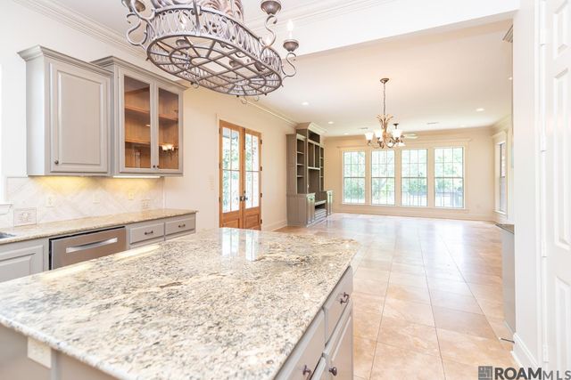 11845 Villa Creek, Baton Rouge, LA 70810