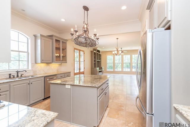 11845 Villa Creek, Baton Rouge, LA 70810