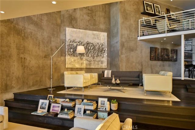 704 Nyes Place, Laguna Beach, CA 92651