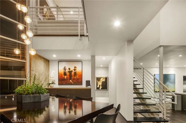 704 Nyes Place, Laguna Beach, CA 92651