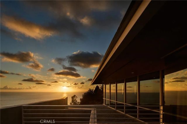 704 Nyes Place, Laguna Beach, CA 92651