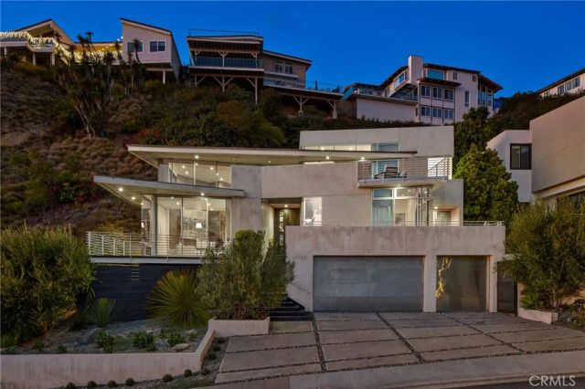 704 Nyes Place, Laguna Beach, CA 92651