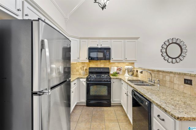 3927 River Pointe Ln Unit 5, Vestavia Hills, AL 35216