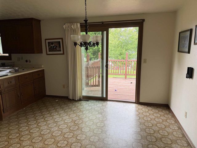 553 DELWICHE ROAD, Green Bay, WI 54302