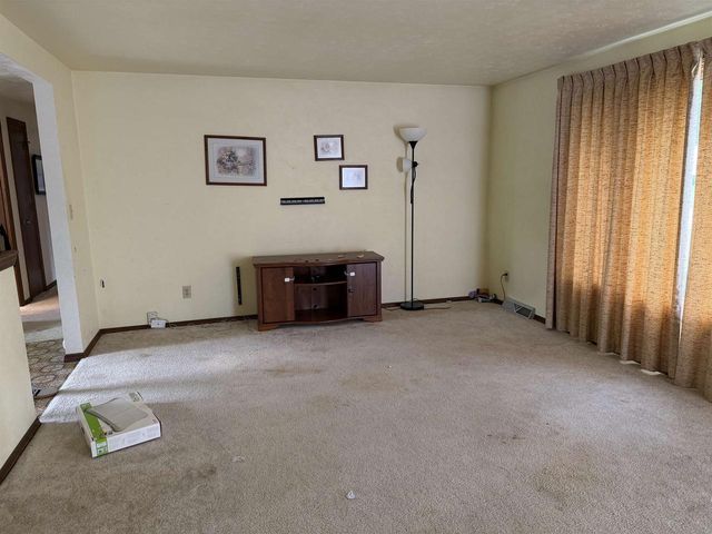 553 DELWICHE ROAD, Green Bay, WI 54302