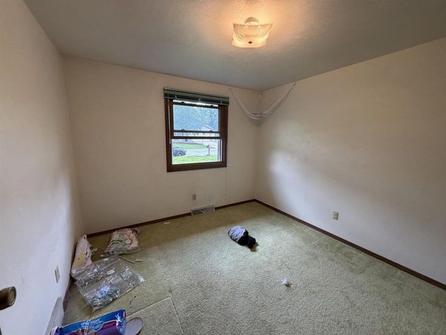 553 DELWICHE ROAD, Green Bay, WI 54302