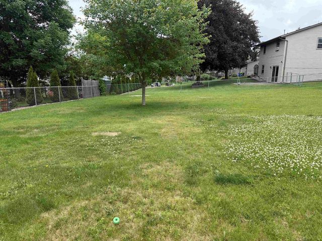 553 DELWICHE ROAD, Green Bay, WI 54302