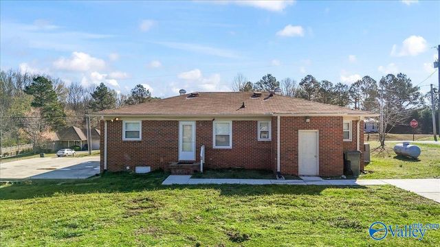 853 Charley Patterson Road, New Market, AL 35761