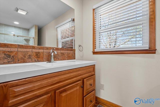 853 Charley Patterson Road, New Market, AL 35761