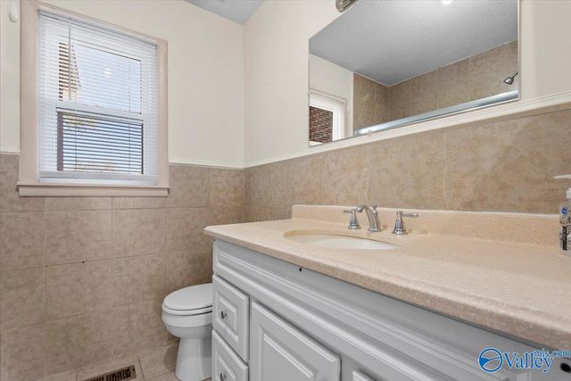 853 Charley Patterson Road, New Market, AL 35761