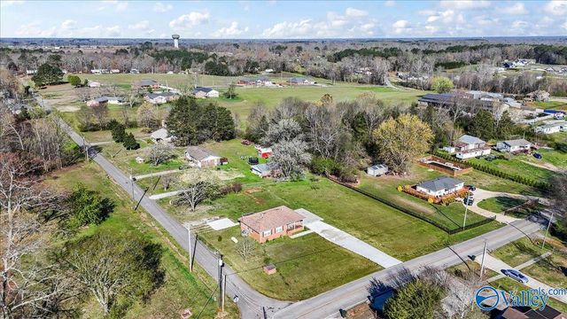 853 Charley Patterson Road, New Market, AL 35761