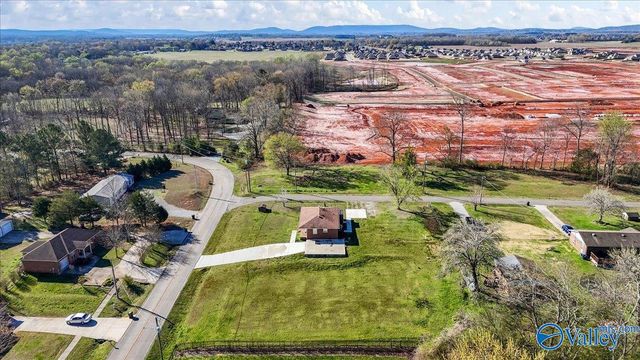 853 Charley Patterson Road, New Market, AL 35761