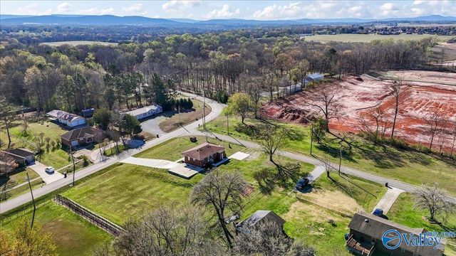 853 Charley Patterson Road, New Market, AL 35761