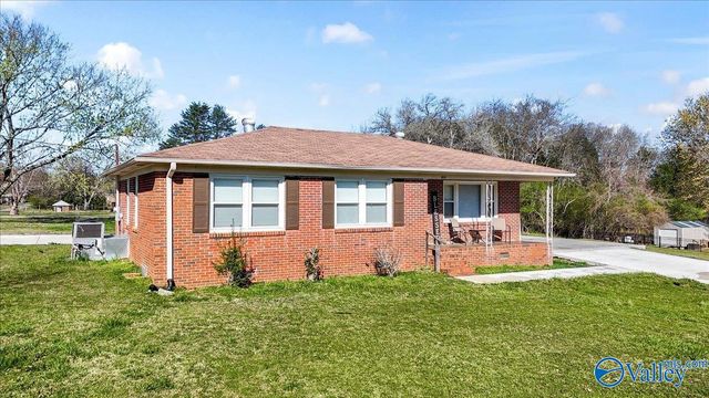 853 Charley Patterson Road, New Market, AL 35761