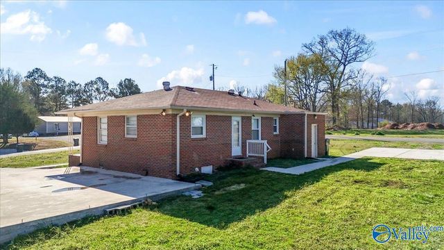 853 Charley Patterson Road, New Market, AL 35761