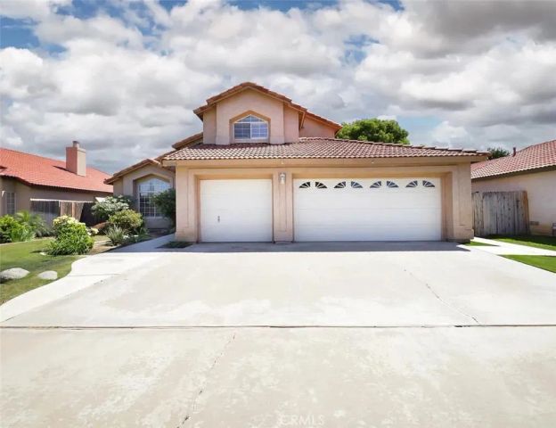 10205 Single Oak Drive, Bakersfield, CA 93311