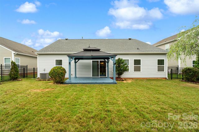 175 Glastonbury Drive, Mooresville, NC 28115