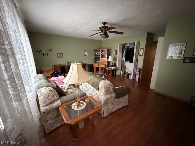 35288 Beach Park Avenue, Eastlake, OH 44095