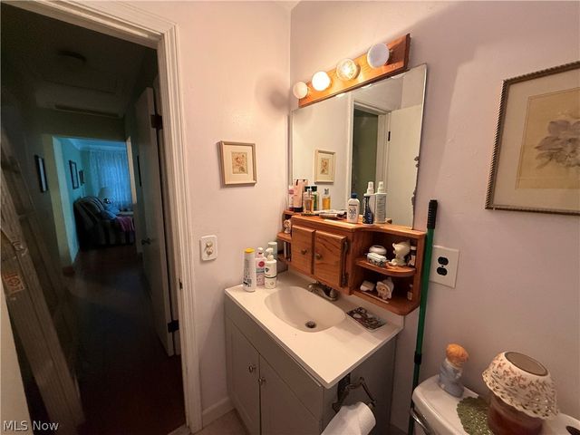 35288 Beach Park Avenue, Eastlake, OH 44095