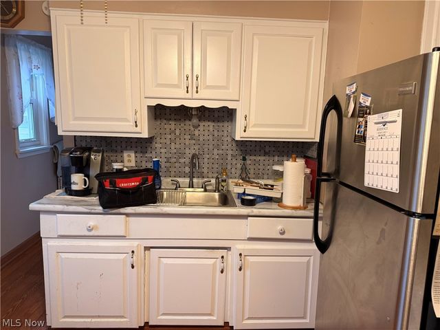 35288 Beach Park Avenue, Eastlake, OH 44095