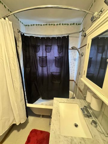 2318 Garden Avenue, Klamath Falls, OR 97601