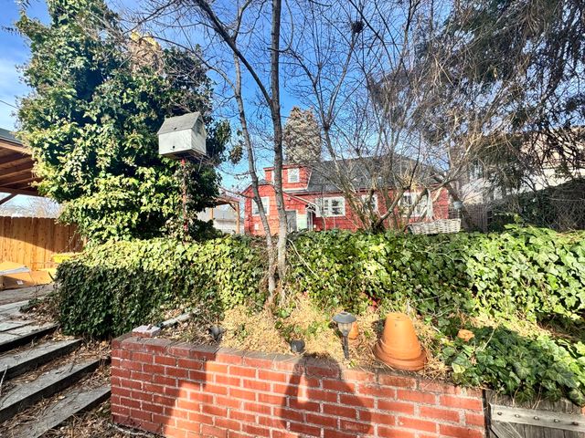 2318 Garden Avenue, Klamath Falls, OR 97601