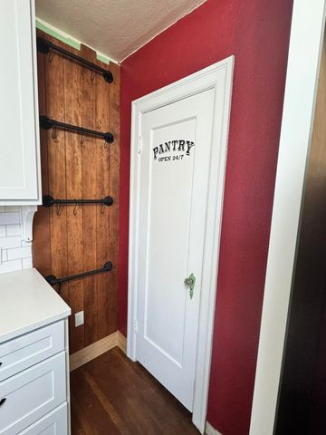 2318 Garden Avenue, Klamath Falls, OR 97601