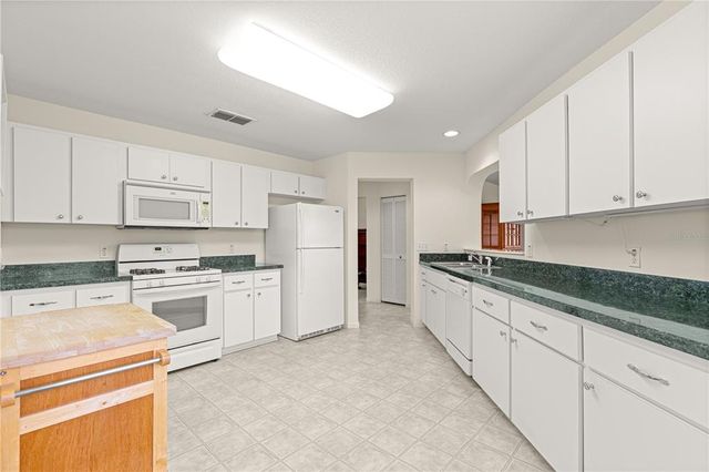 9816 SW 92ND PLACE ROAD, Ocala, FL 34481