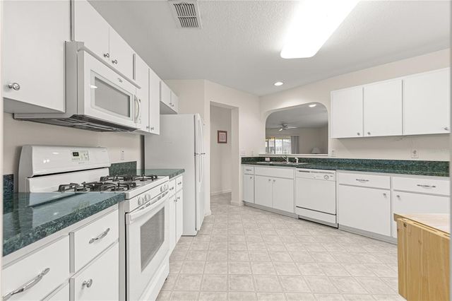 9816 SW 92ND PLACE ROAD, Ocala, FL 34481