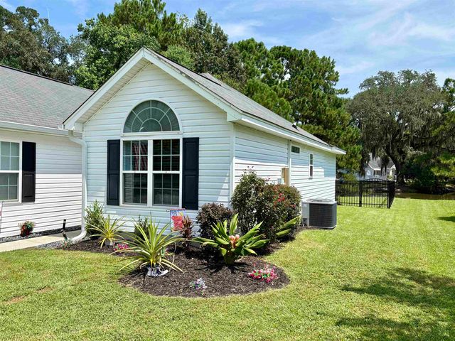 72 Daniel Morrall Ln., Georgetown, SC 29440