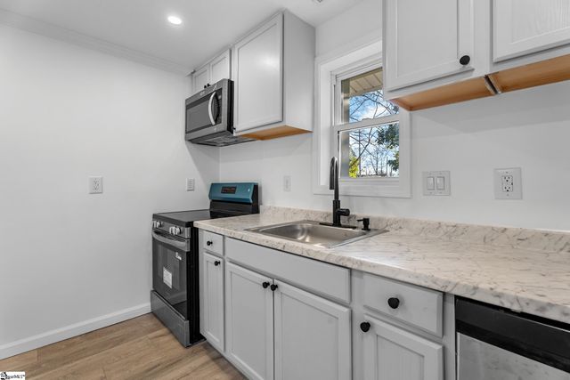 103 Copeland Street, Clinton, SC 29325