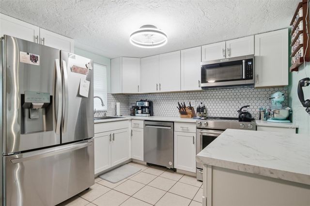 60 S LINCOLN AVENUE, Beverly Hills, FL 34465