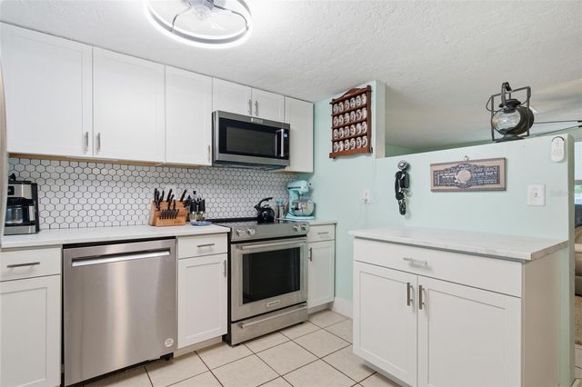 60 S LINCOLN AVENUE, Beverly Hills, FL 34465