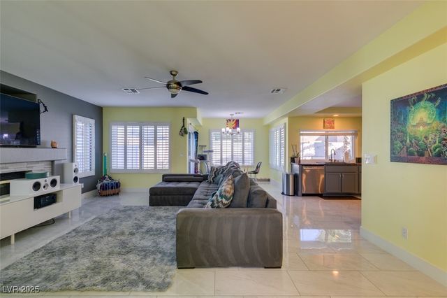 8 Rising Sun Court, Henderson, NV 89074