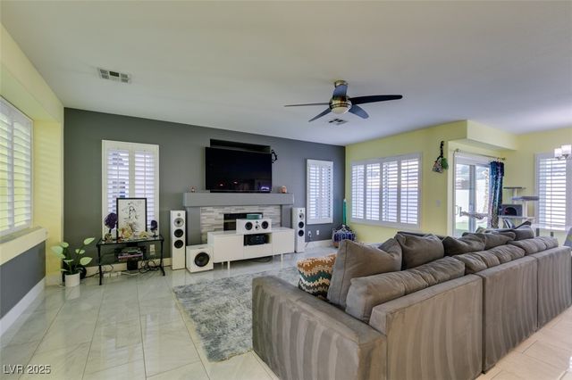 8 Rising Sun Court, Henderson, NV 89074