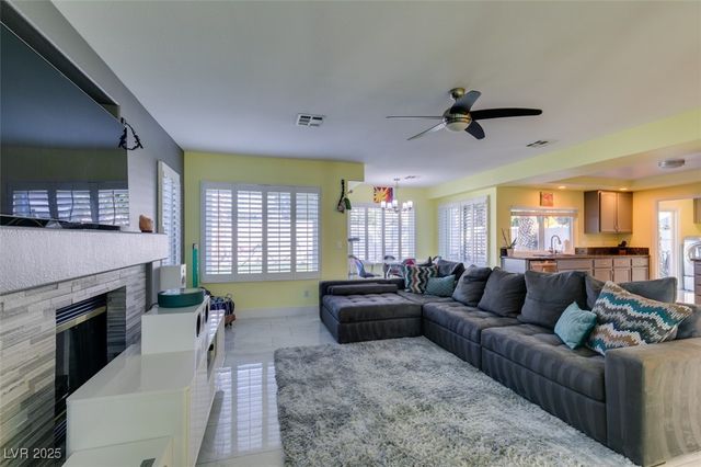 8 Rising Sun Court, Henderson, NV 89074