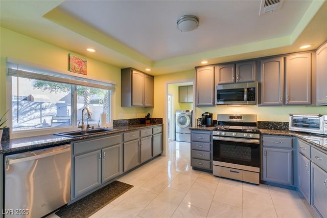 8 Rising Sun Court, Henderson, NV 89074