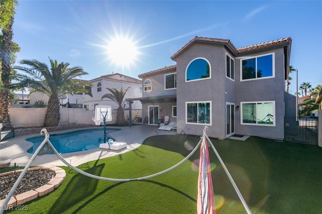 8 Rising Sun Court, Henderson, NV 89074