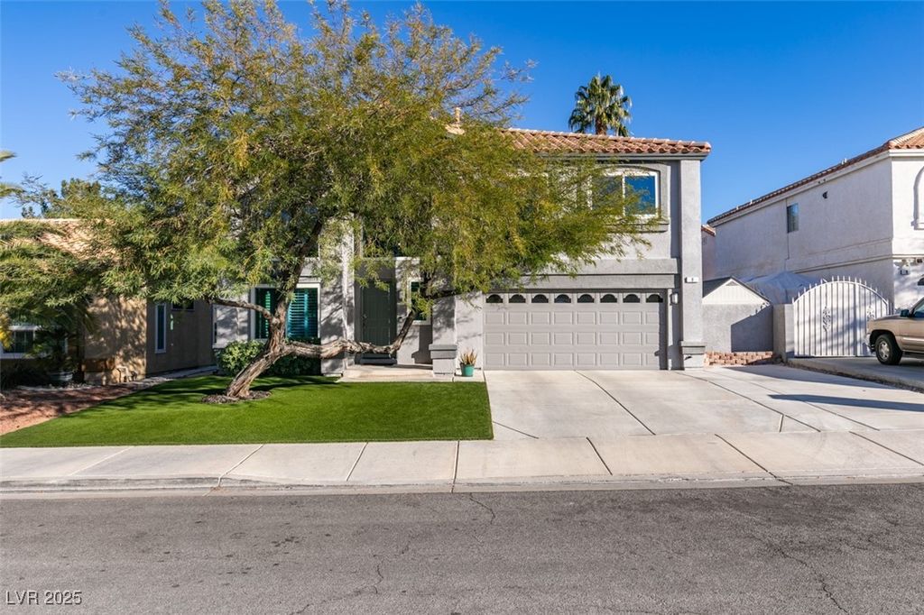 8 Rising Sun Court, Henderson, NV 89074
