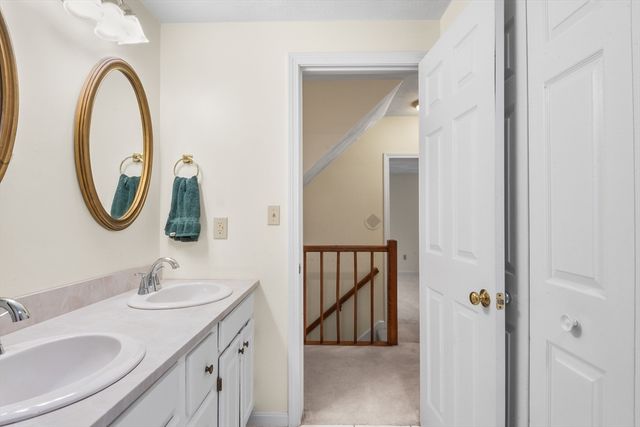 111 Brigham St 20C, Hudson, MA 01749