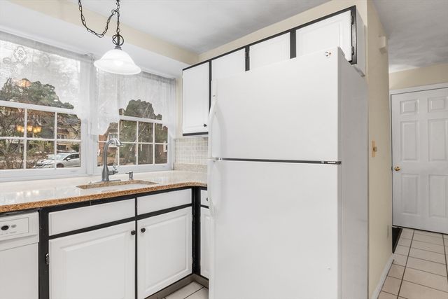 111 Brigham St 20C, Hudson, MA 01749