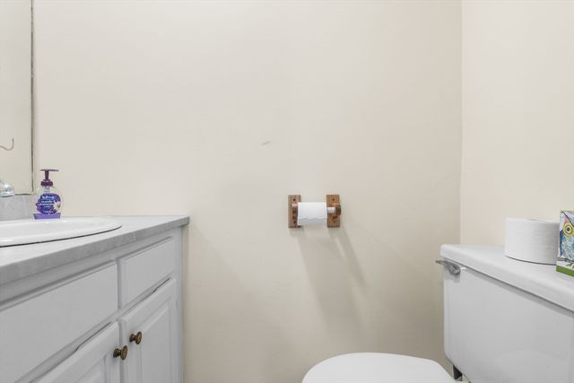 111 Brigham St 20C, Hudson, MA 01749