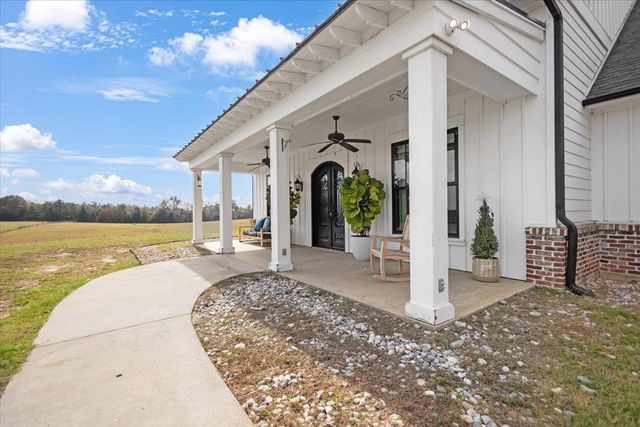 7294 S County Road 314, Henderson, TX 75654