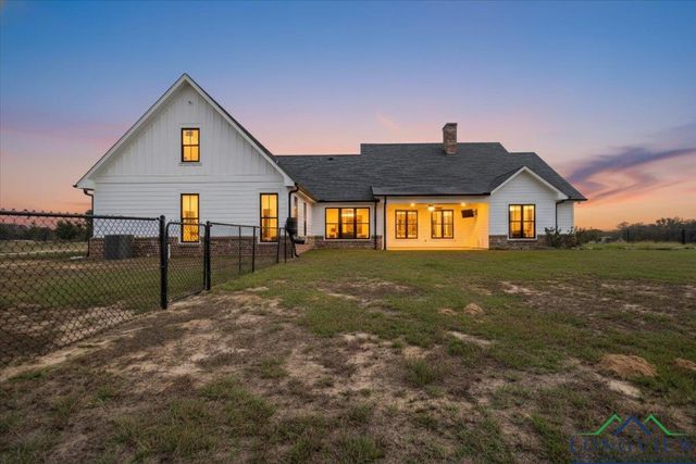 7294 S County Road 314, Henderson, TX 75654