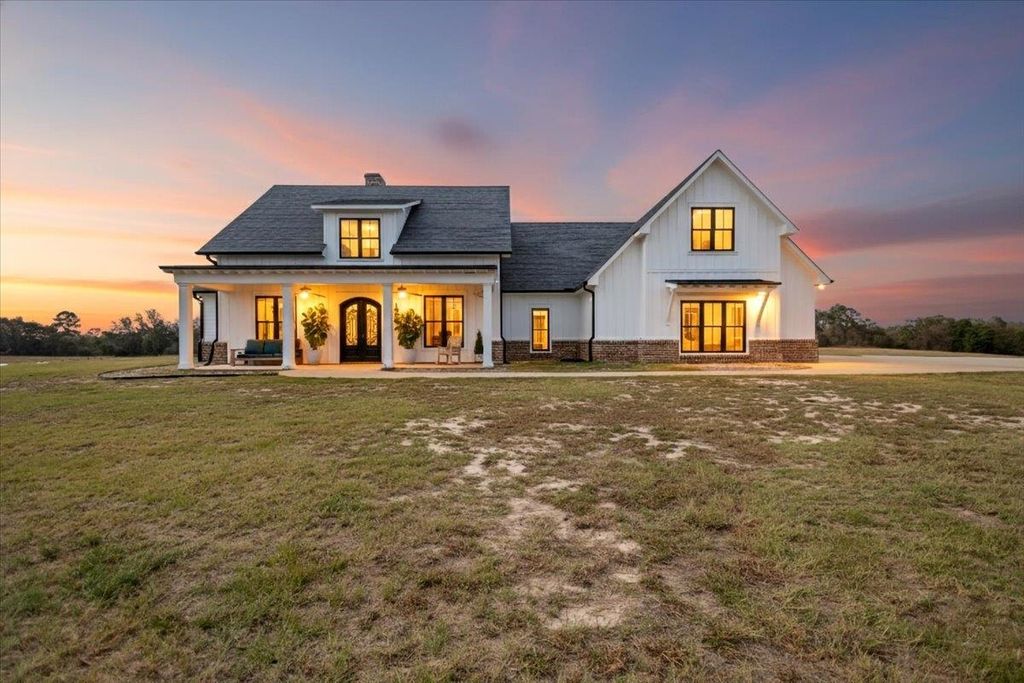 7294 S County Road 314, Henderson, TX 75654