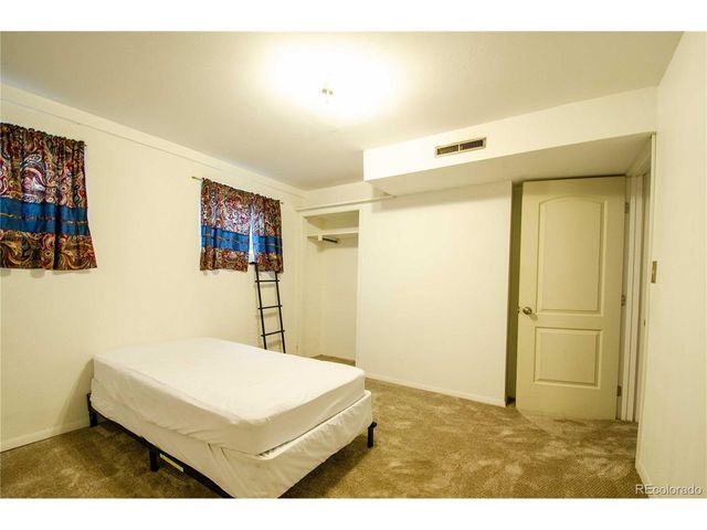 1409 Sanderson Ave, Colorado Springs, CO 80915